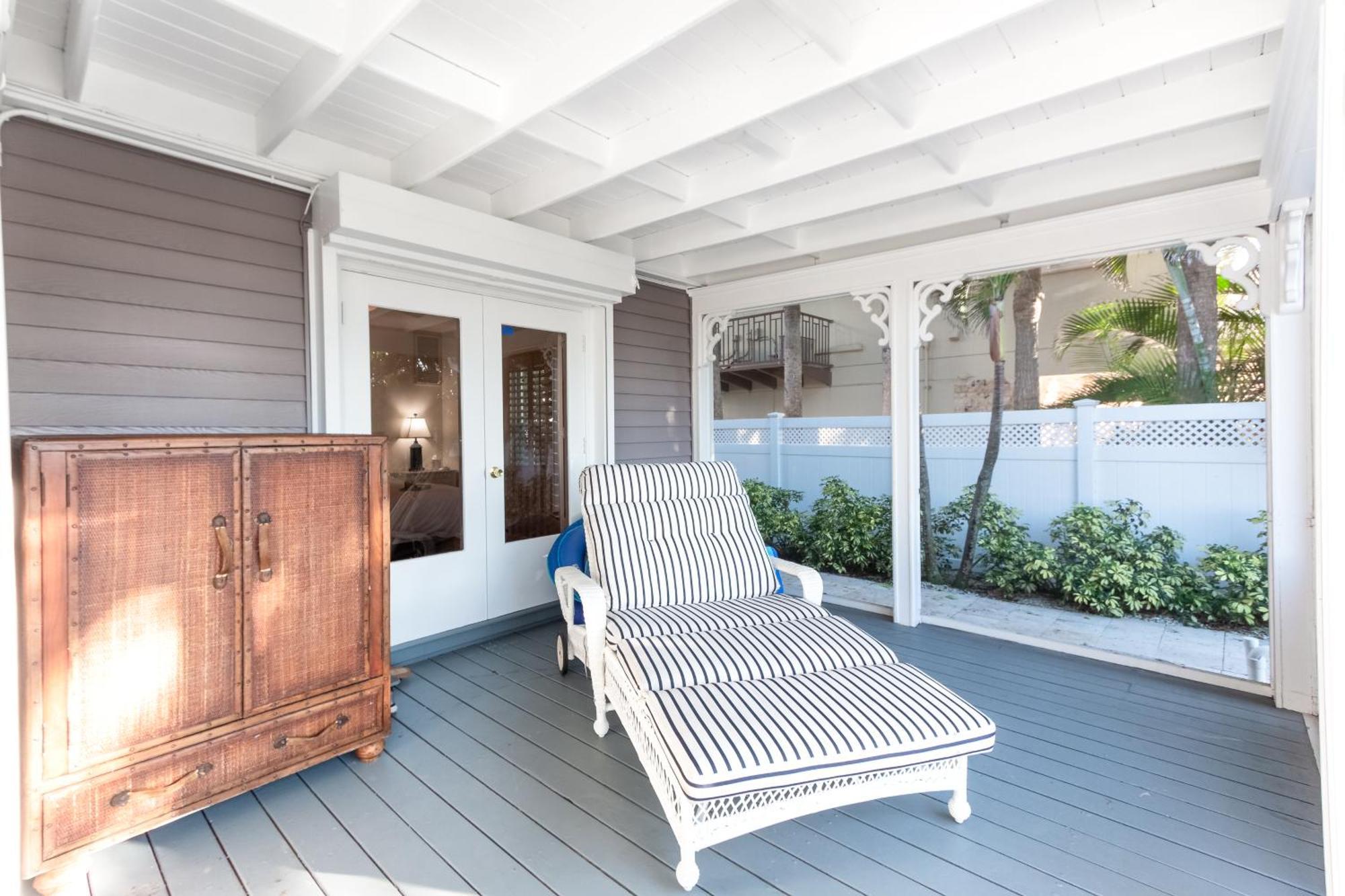 Sunset Breeze - Beachfront Pool Home - Monthly Rental Clearwater Beach Exterior photo