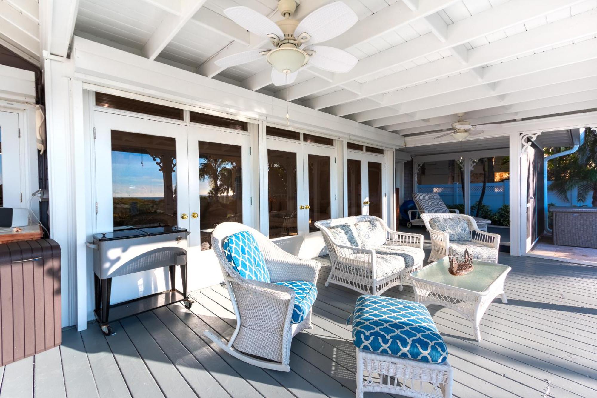 Sunset Breeze - Beachfront Pool Home - Monthly Rental Clearwater Beach Exterior photo