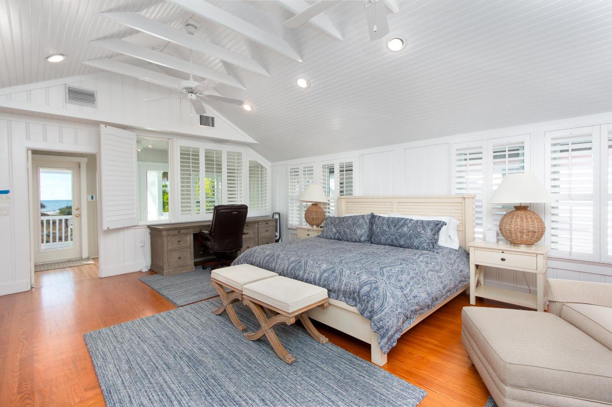 Sunset Breeze - Beachfront Pool Home - Monthly Rental Clearwater Beach Exterior photo